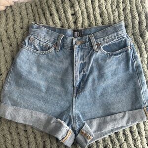 BDG Women's Cuffed Denim Shorts